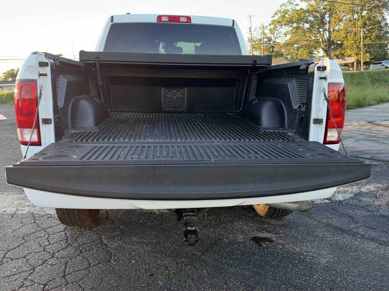 RAM 1500 Tradesman Quad Cab 4WD 2017
