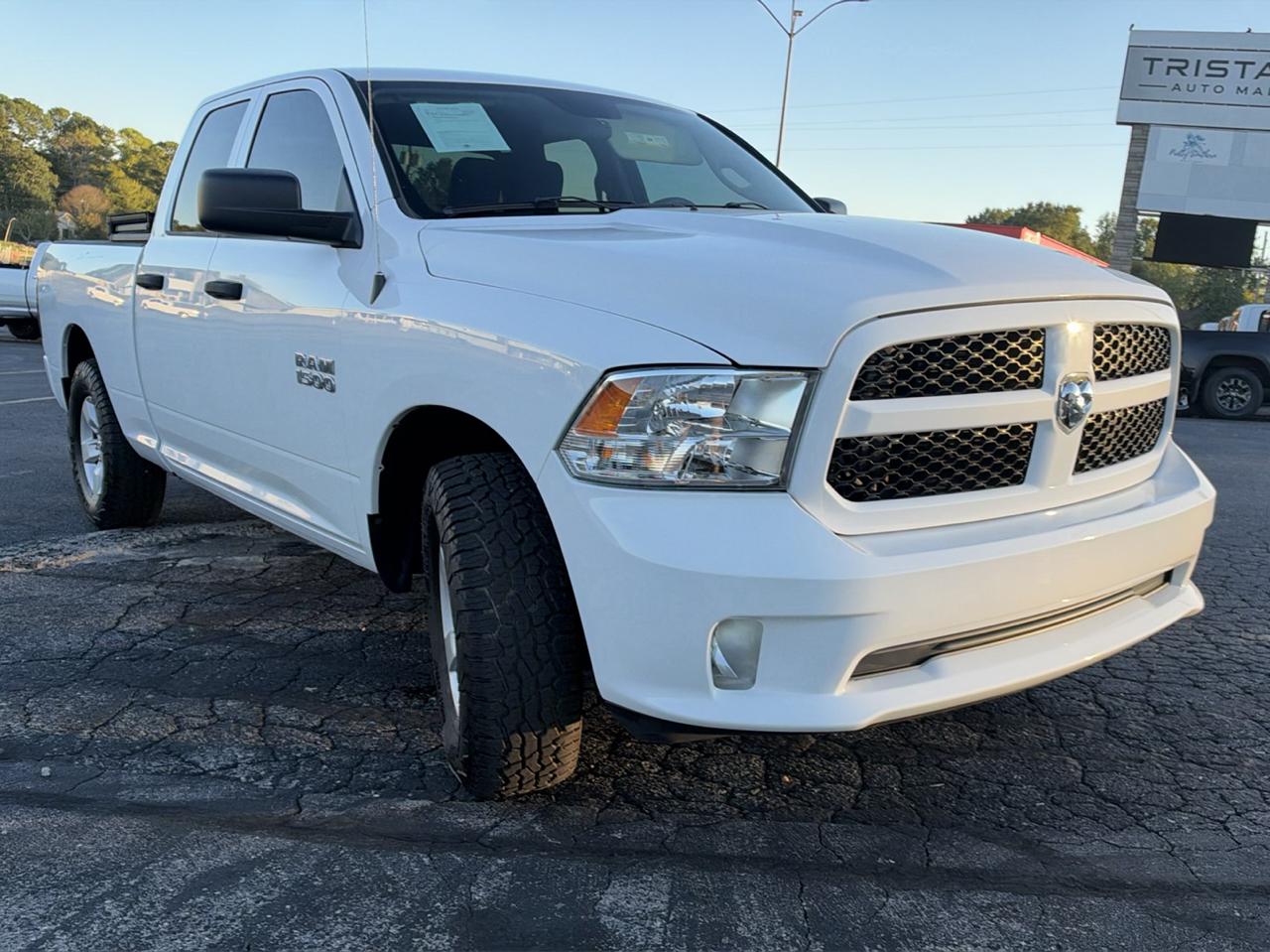 RAM 1500 Tradesman Quad Cab 4WD 2017