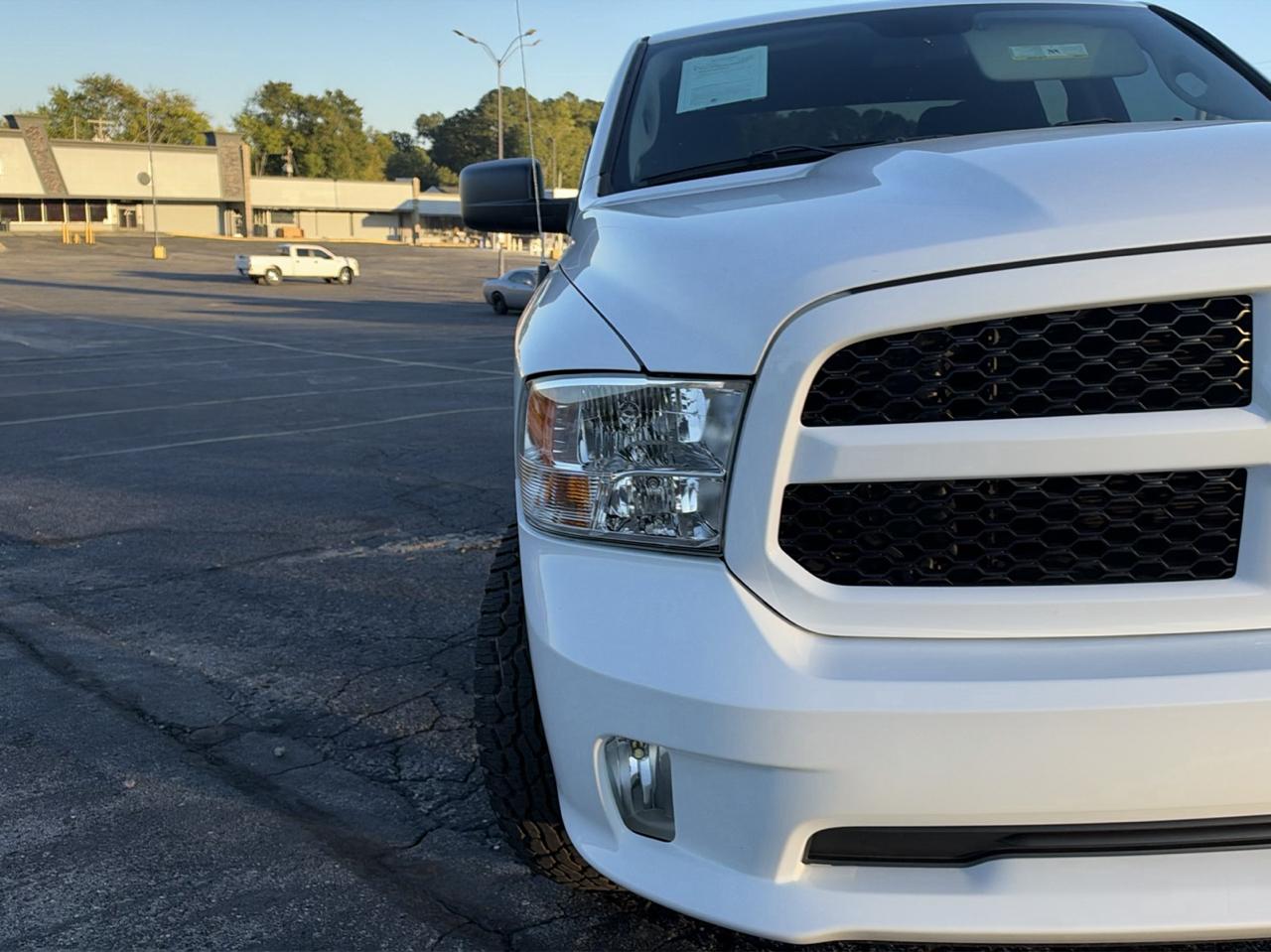 RAM 1500 Tradesman Quad Cab 4WD 2017