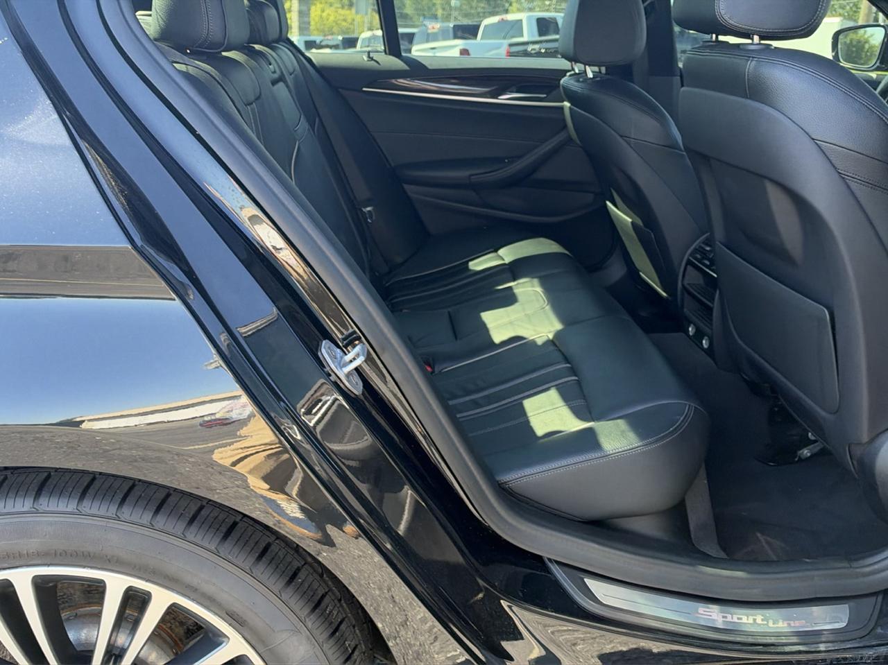 BMW 5-Series 530i 4D Sedan 2019