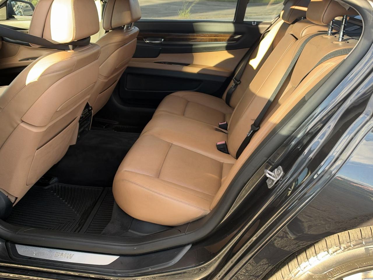 BMW Alpina B7 LWB xDrive 2013