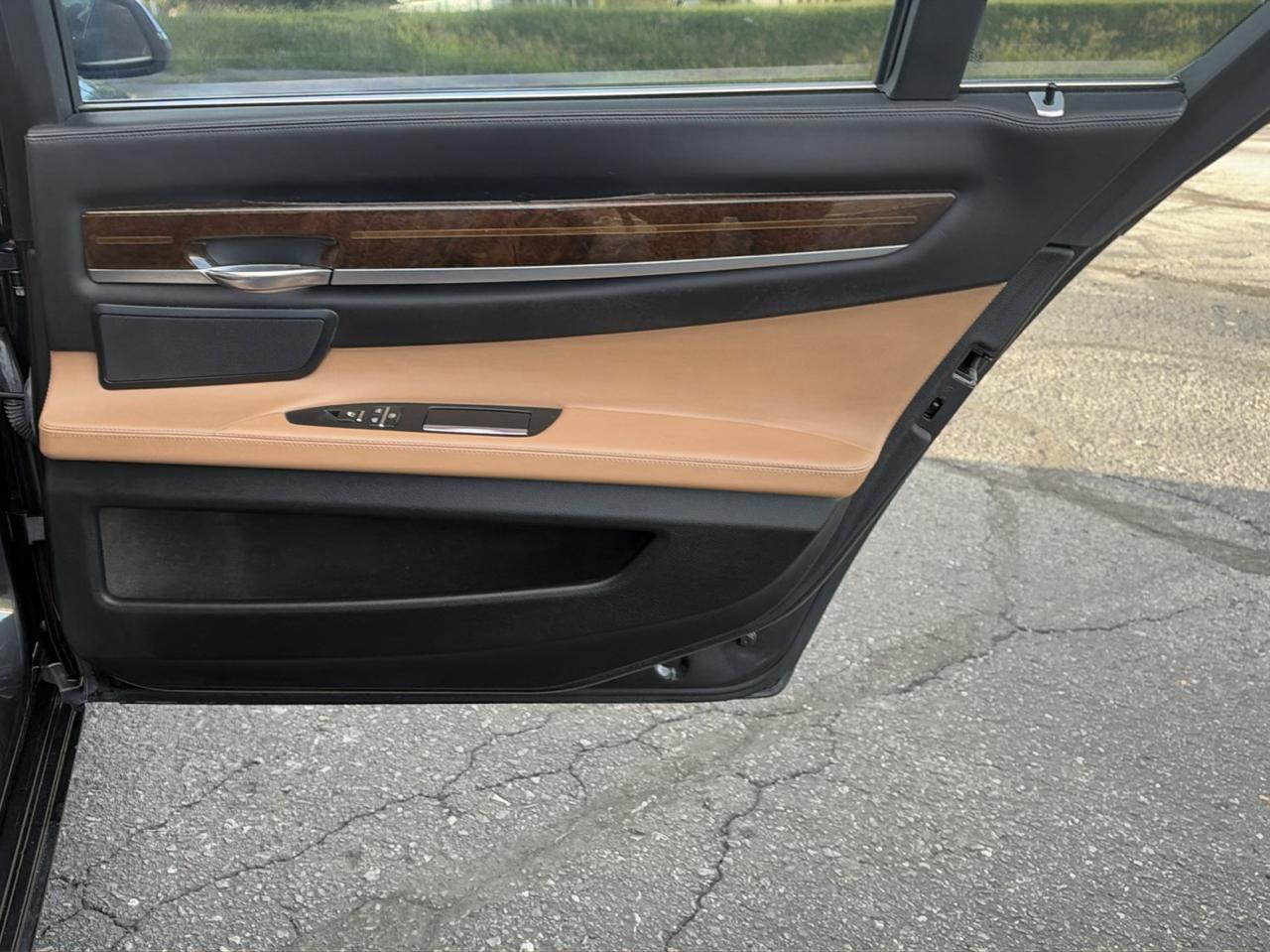 BMW Alpina B7 LWB xDrive 2013