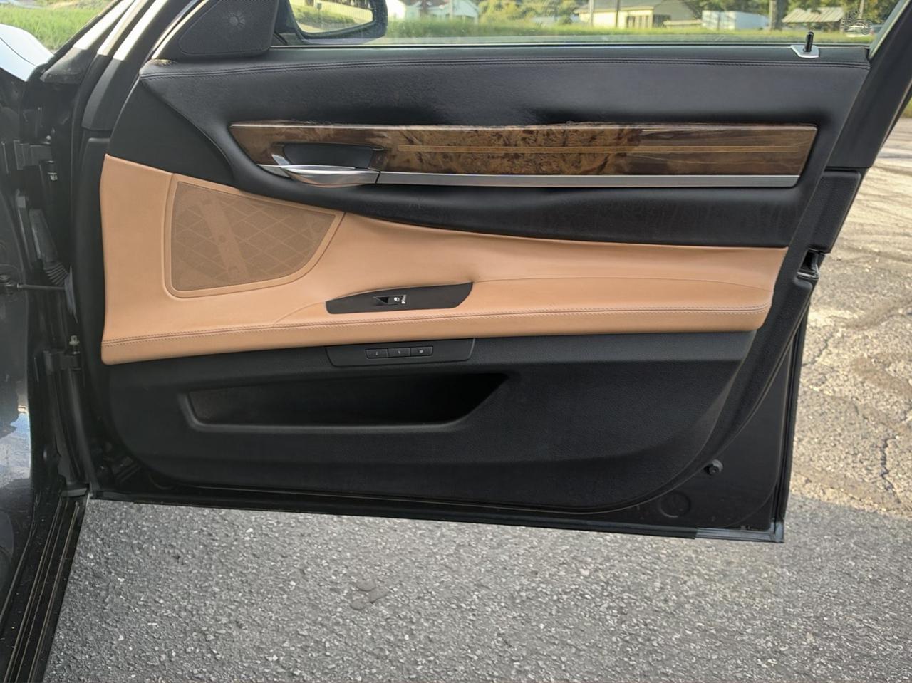 BMW Alpina B7 LWB xDrive 2013