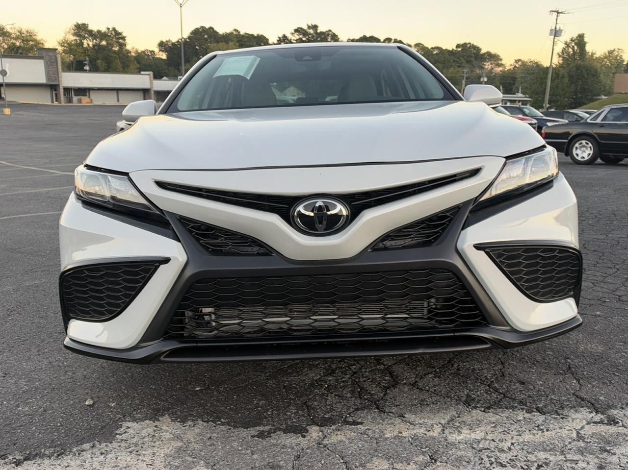 Toyota Camry SE 2024