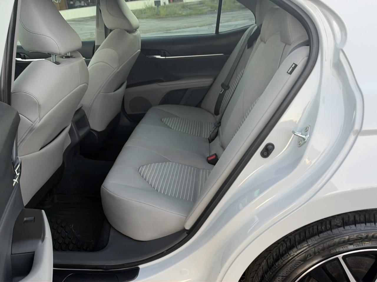Toyota Camry SE 2024