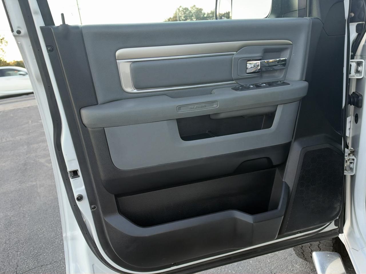 RAM 2500 SLT Crew Cab SWB 4WD 2014