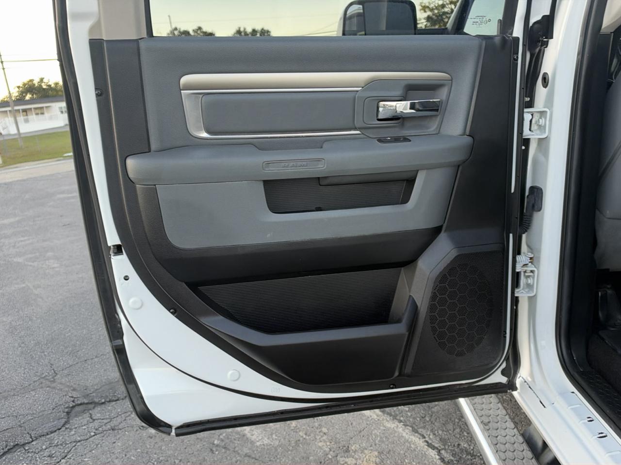 RAM 2500 SLT Crew Cab SWB 4WD 2014