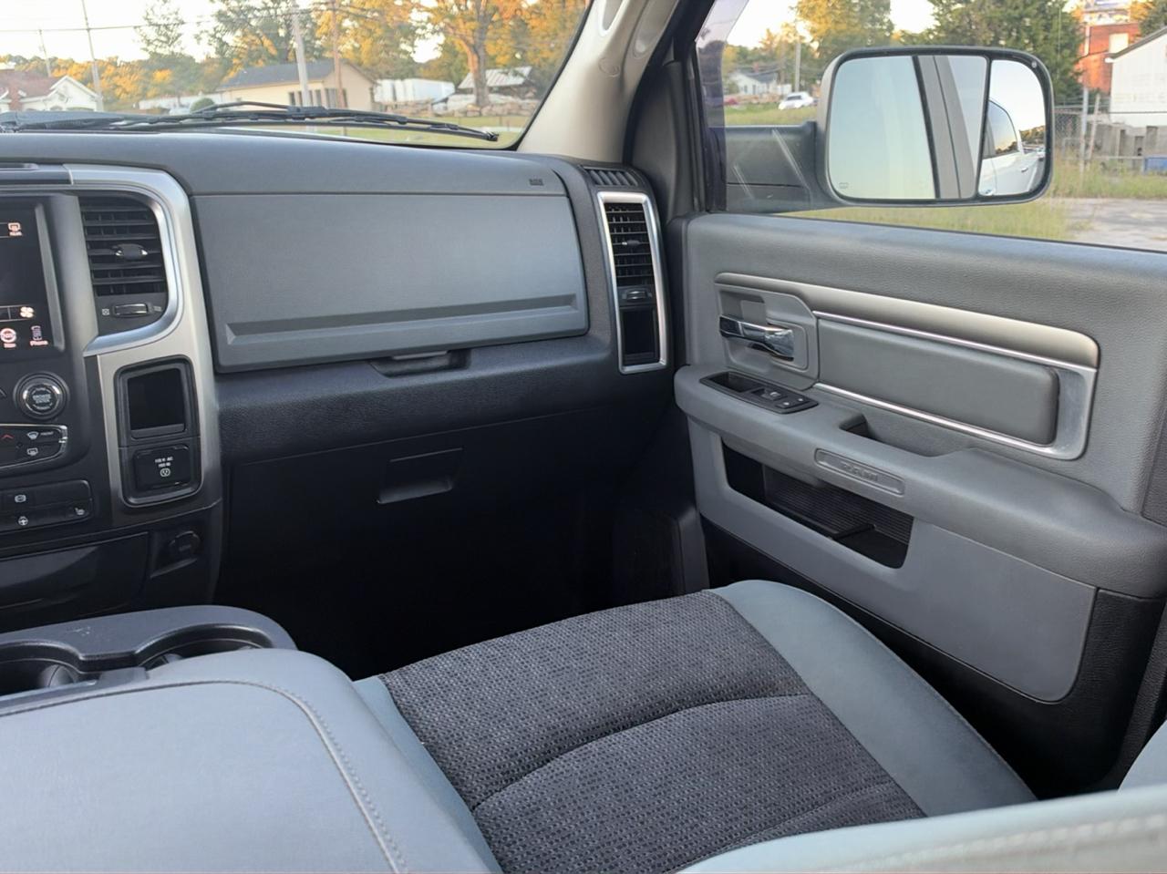 RAM 2500 SLT Crew Cab SWB 4WD 2014