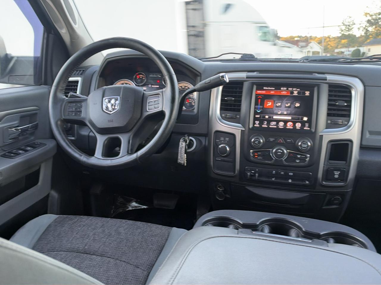 RAM 2500 SLT Crew Cab SWB 4WD 2014