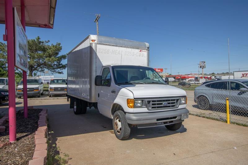 Ford Econoline E-350 Super Duty 2007