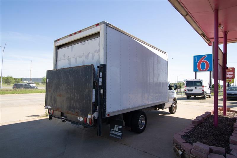 Ford Econoline E-350 Super Duty 2007