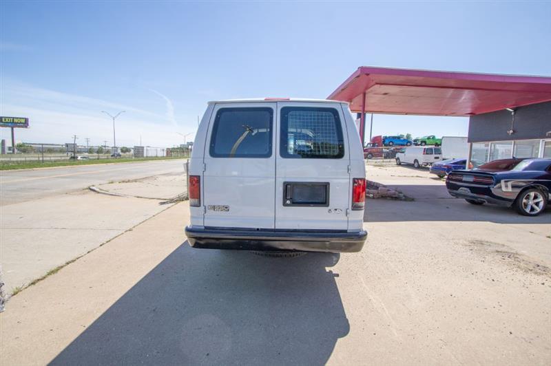 Ford Econoline E350 Super Duty Extended 2004