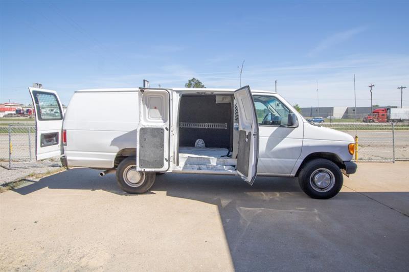 Ford Econoline E350 Super Duty Extended 2004