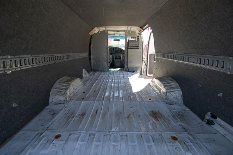 Ford Econoline E350 Super Duty Extended 2004