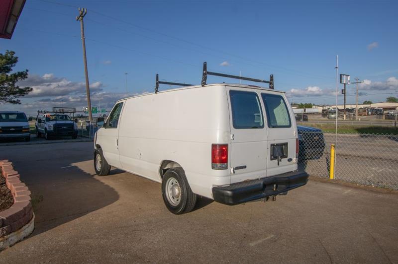 Ford Econoline E-150 2006