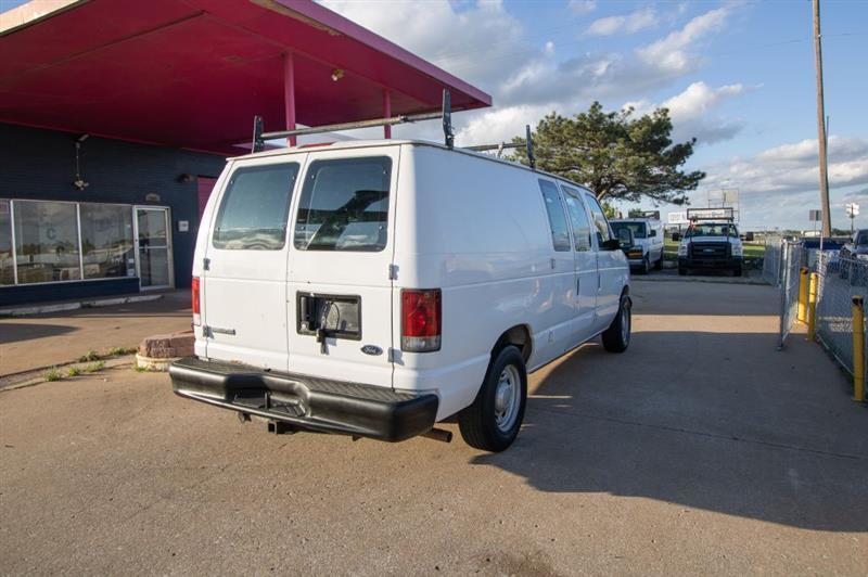 Ford Econoline E-150 2006