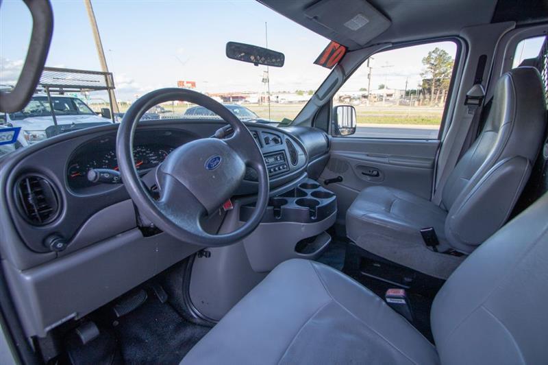Ford Econoline E-150 2006