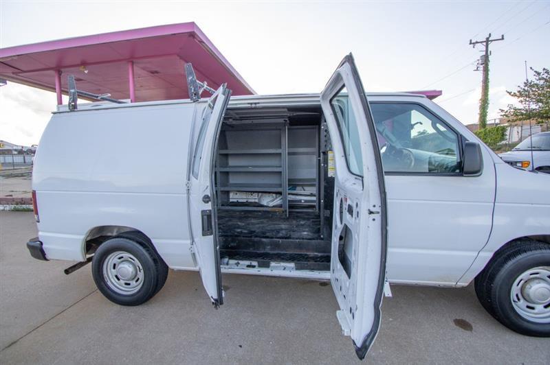 Ford Econoline E-150 2006