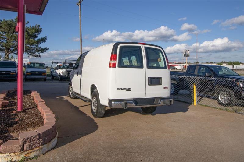 GMC Savana G2500 Cargo 2015