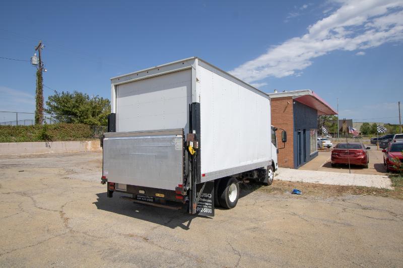 Isuzu NPR  2016