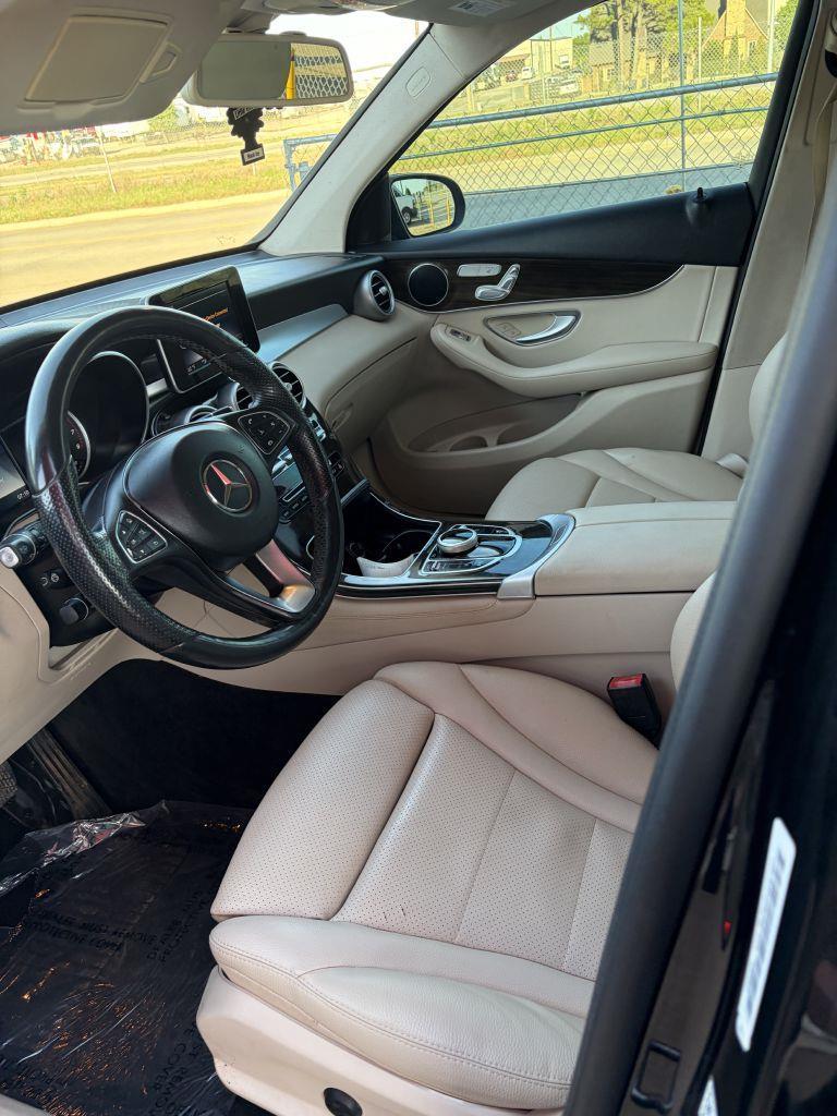 Mercedes-Benz GLC-Class GLC300 4MATIC 2017