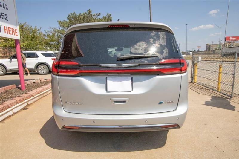 Chrysler Pacifica Hybrid Touring L 2023