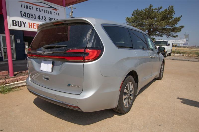 Chrysler Pacifica Hybrid Touring L 2023