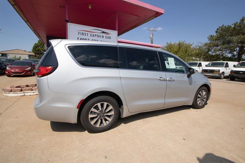 Chrysler Pacifica Hybrid Touring L 2023