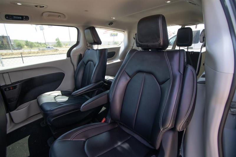Chrysler Pacifica Hybrid Touring L 2023