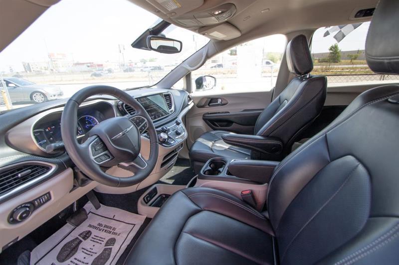 Chrysler Pacifica Hybrid Touring L 2023