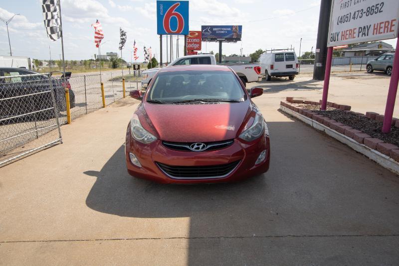 Hyundai Elantra GLS M/T 2013