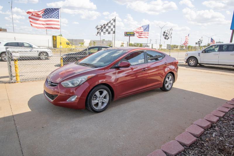 Hyundai Elantra GLS M/T 2013