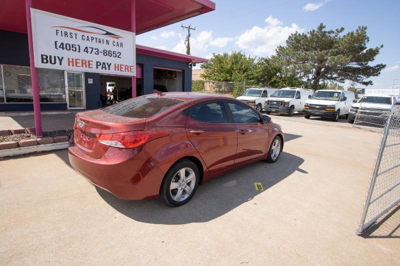 Hyundai Elantra GLS M/T 2013