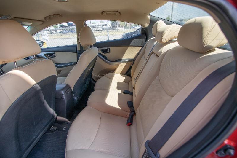 Hyundai Elantra GLS M/T 2013