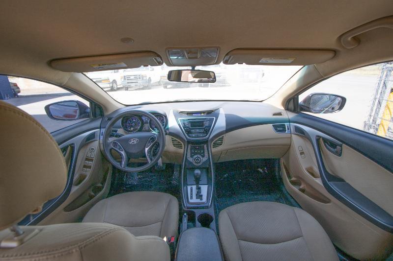 Hyundai Elantra GLS M/T 2013