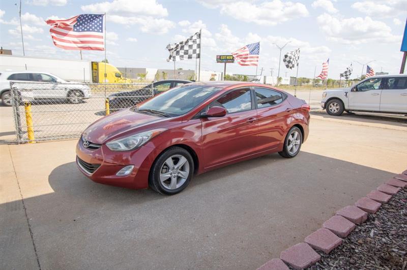 Hyundai Elantra GLS M/T 2013