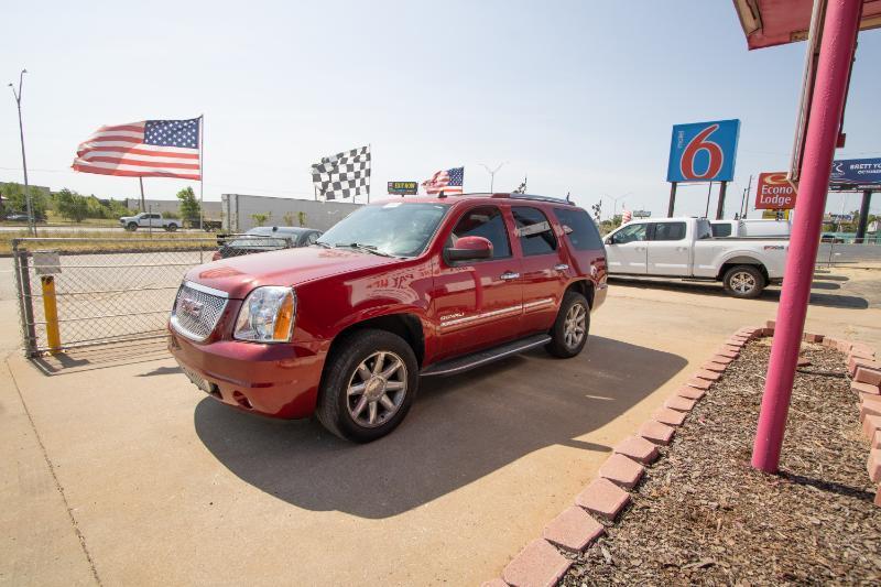 GMC Yukon Denali 4WD 2012