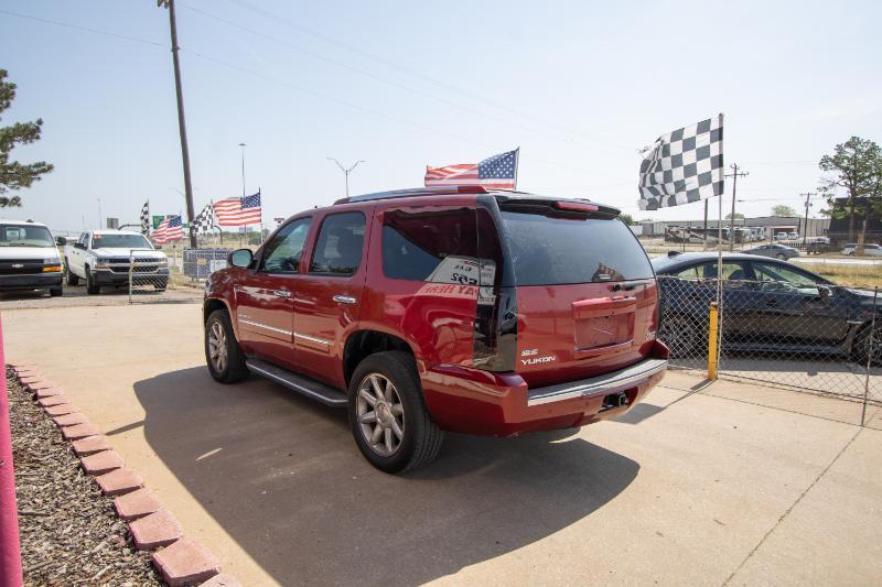 GMC Yukon Denali 4WD 2012