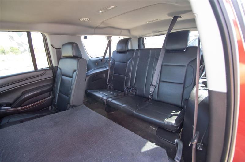 Chevrolet Suburban LT 1500 2WD 2015