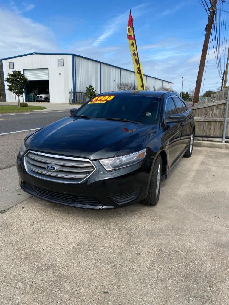 Ford Taurus SE FWD 2013