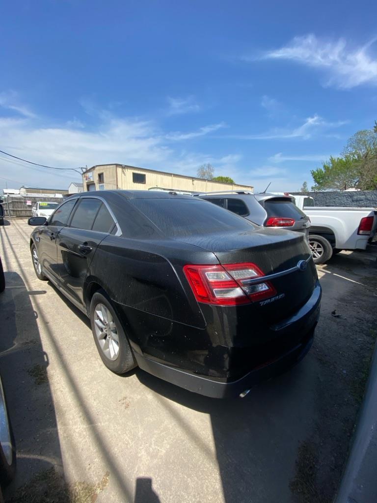 Ford Taurus SE FWD 2013