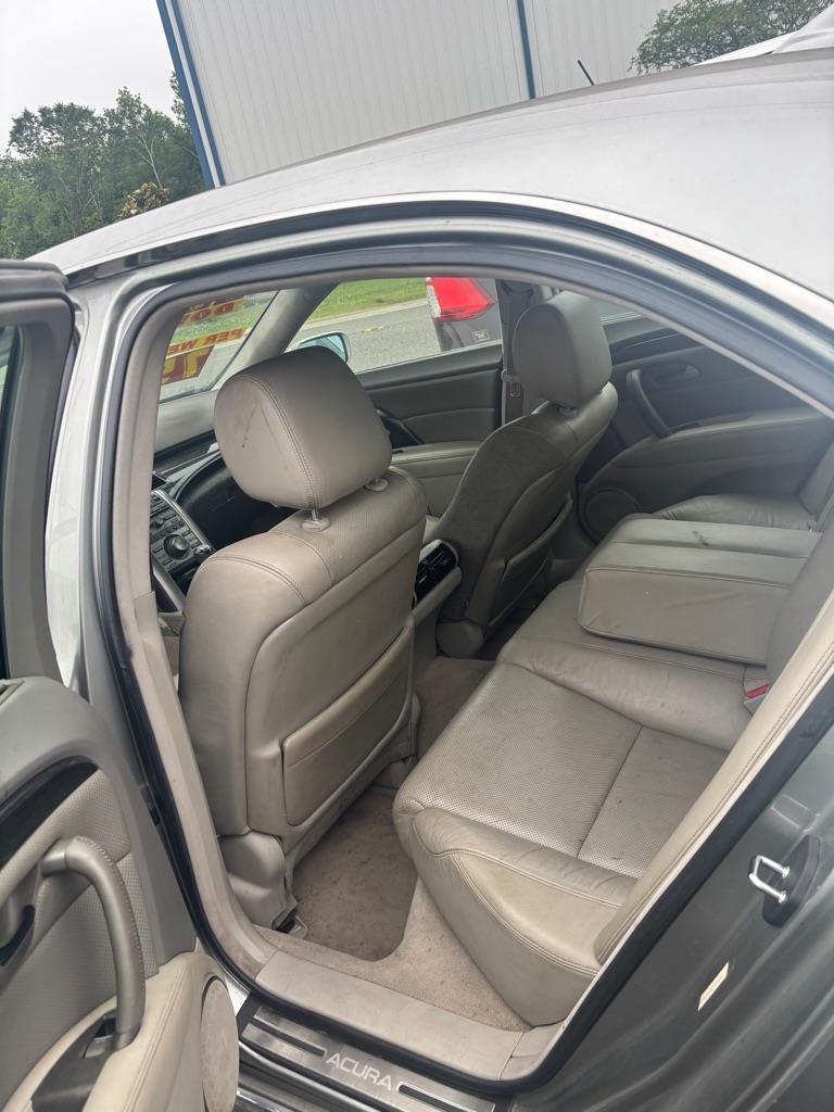 Acura RL Technology Package 2010