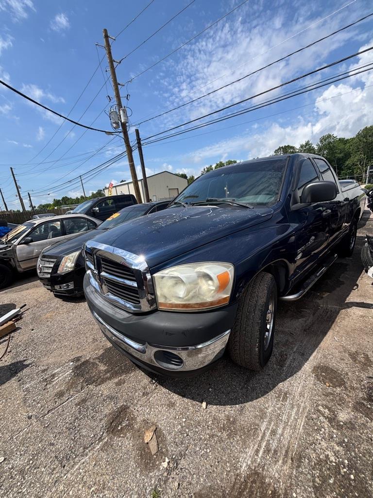Dodge Ram 1500 ST Quad Cab 2WD 2006