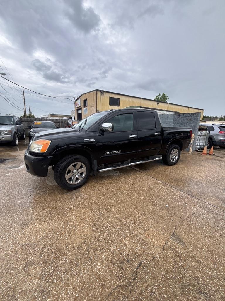 Nissan Titan SV Crew Cab 4WD 2015
