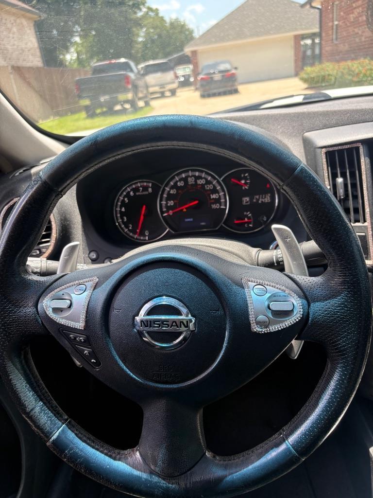 Nissan Maxima S 2012