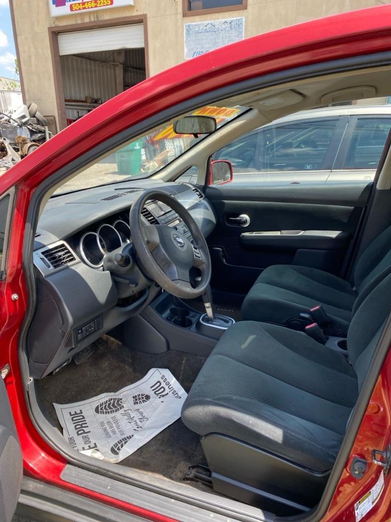 Nissan Versa 1.8 S Sedan 2011