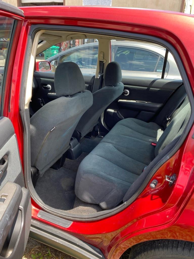 Nissan Versa 1.8 S Sedan 2011