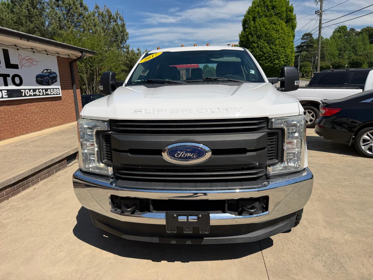 Ford F-350 SD XL Crew Cab Long Bed DRW 4WD 2017