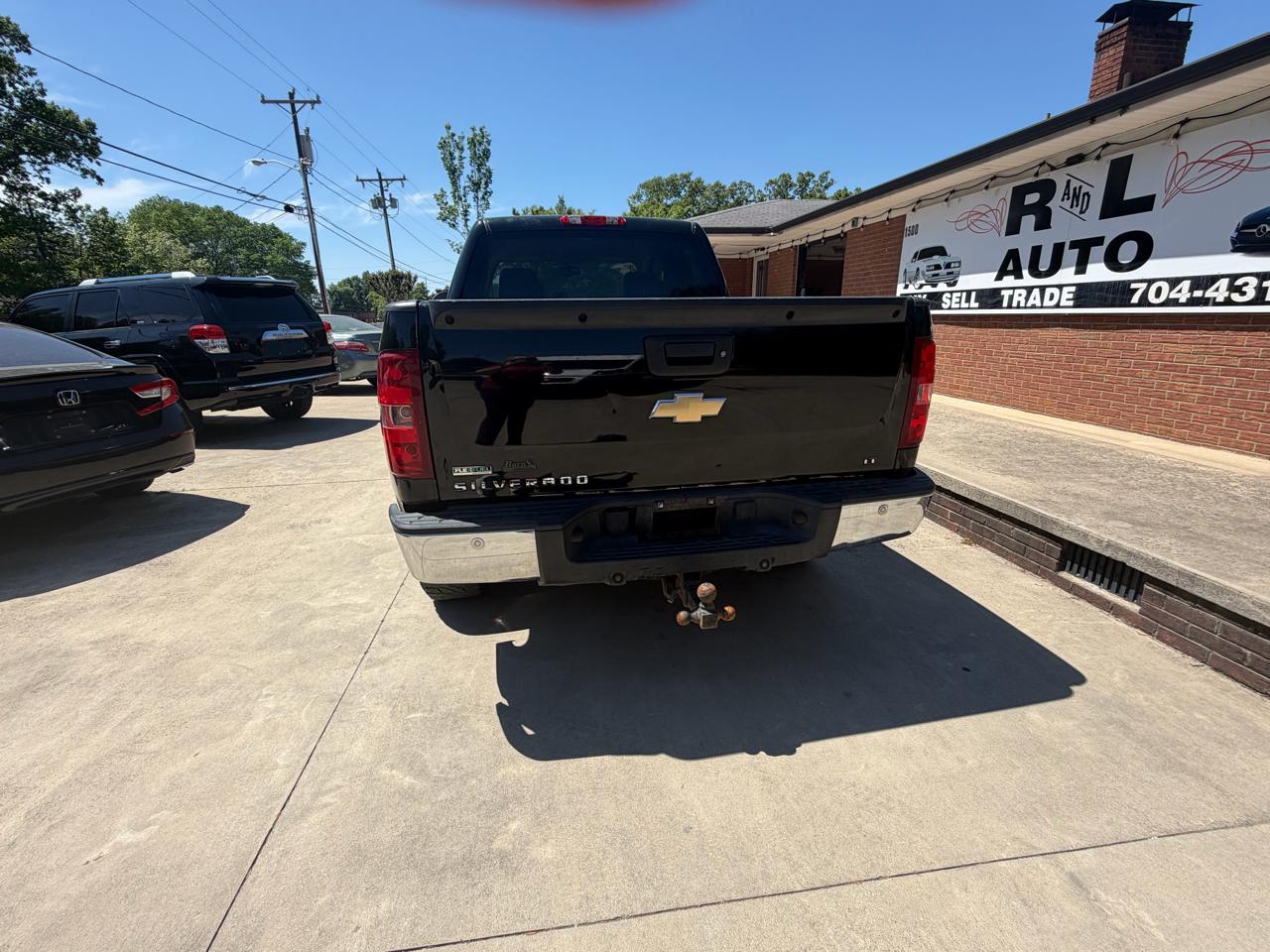 Chevrolet Silverado 1500 LT Crew Cab 4WD 2011