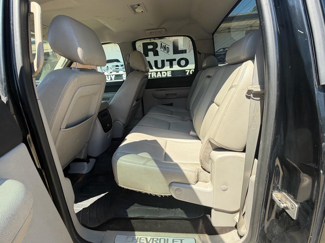 Chevrolet Silverado 1500 LT Crew Cab 4WD 2011